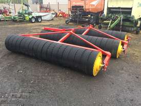 Bison 3M Rubber Roller Pasture Roller Tillage Equip - picture0' - Click to enlarge