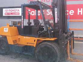 TOYOTA 10 TON FORKLIFT EMPTY CONTAINER HANDLER  - picture0' - Click to enlarge