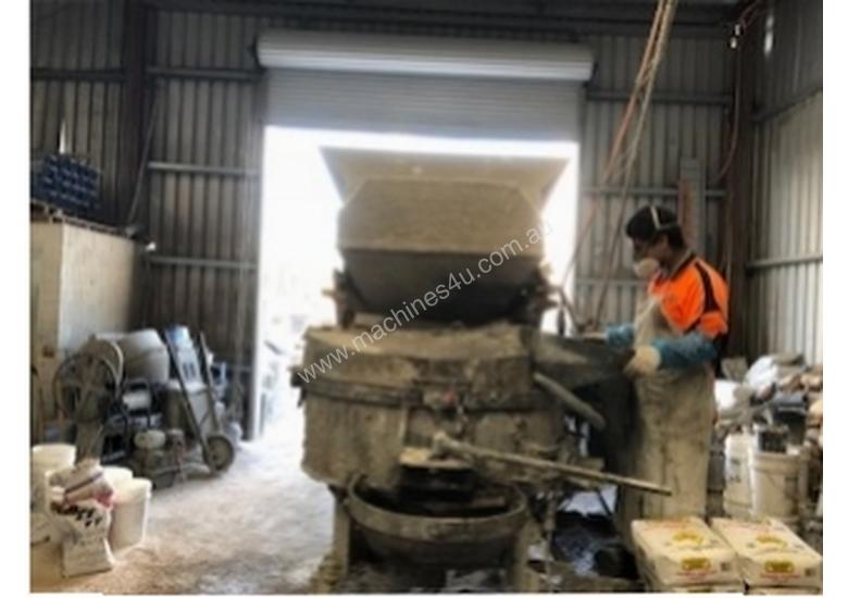 caption Concrete Pan Mixer