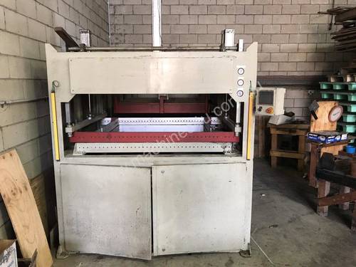 Vacuum Thermo Forming Press