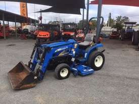 New Holland TC23DA 2WD Tractor - picture0' - Click to enlarge
