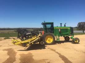 John Deere A400 Windrowers Hay/Forage Equip - picture0' - Click to enlarge