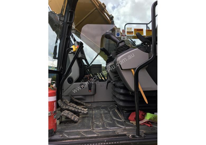 caption 2016 323FL Caterpillar Excavator - LOW HOURS - Dec 2016 20t 23t