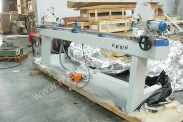 DOUBLE MITRE SAW FOR CUTTING GLAZING BEADS