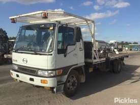 2000 Hino GD - picture2' - Click to enlarge