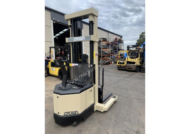 caption Crown Walkie Reach - 6 mtrs lift height - Great battery - Buy or Rent
