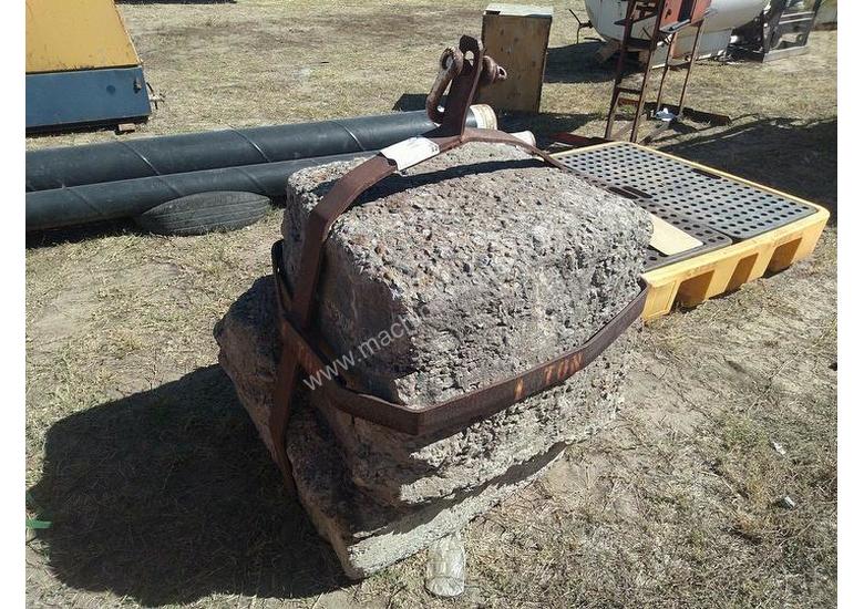 caption Custom 1 Ton Concrete Block