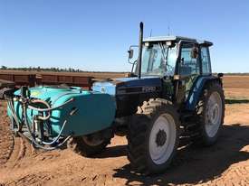 New Holland 8340 FWA - picture0' - Click to enlarge