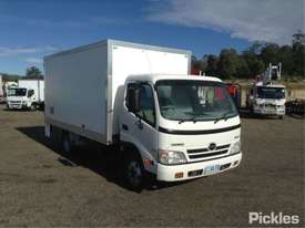 2011 Hino 300 616 - picture0' - Click to enlarge