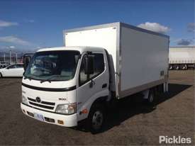 2011 Hino 300 616 - picture1' - Click to enlarge