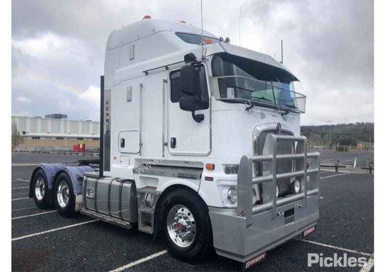 Used Kenworth K200 Sleeper Cab Trucks In