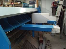 HydraulicGuillotine 2500 x 4mm Mild Steel Shearing Capacity  - picture2' - Click to enlarge