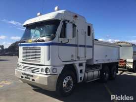 2003 Freightliner Argosy - picture2' - Click to enlarge