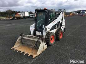 2015 Bobcat S590 - picture2' - Click to enlarge