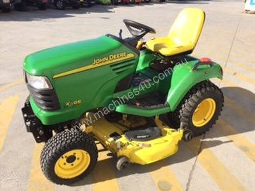 John Deere X595 Standard Ride On Lawn Equipment