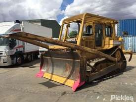 1991 Caterpillar D6H - picture2' - Click to enlarge