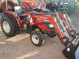 Case IH 37hp 4wd tractor with 4in1 loader - picture0' - Click to enlarge
