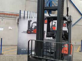 Used Forklift:  H40T Genuine Preowned Linde 4T - picture2' - Click to enlarge