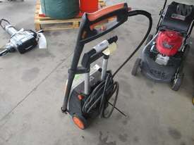 Stihl RE108 Pressure Washer - picture2' - Click to enlarge