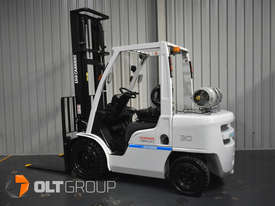 Nissan 3 Tonne Forklift LPG EFI 4500mm Lift Height Sideshift 6610 Hours 2016 Series - picture0' - Click to enlarge
