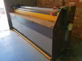 Sheet Metal Guillotine 2470mm x 2mm capacity - picture0' - Click to enlarge
