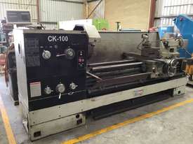 HAFCO METALMASTER CENTRE LATHE CK-100 - picture0' - Click to enlarge