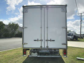Hino 616 - 300 Series Pantech Truck - picture2' - Click to enlarge