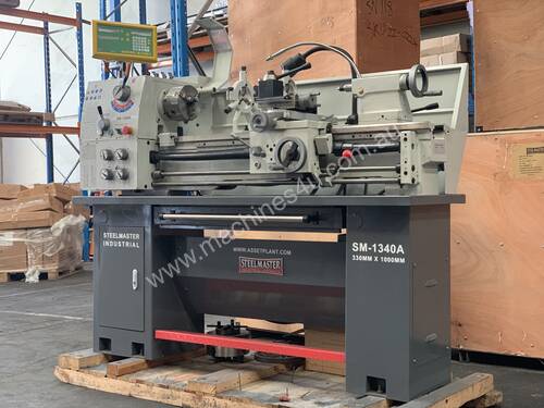 Showroom Demo Model Save $600 - Feature Packed 1000mm Bed Lathe With The Lot 240Volt