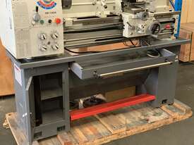 Showroom Demo Model Save $600 - Feature Packed 1000mm Bed Lathe With The Lot 240Volt - picture2' - Click to enlarge