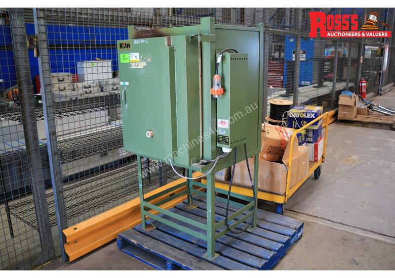 Used Kiln West Kiln West P4861 Ceramic Kiln Ceramic Kilns in , Listed