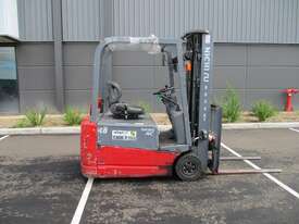 3.2T Battery Electric 3 Wheel Forklift - picture0' - Click to enlarge