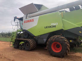 Claas LEXION 750 Header(Combine) Harvester/Header - picture0' - Click to enlarge