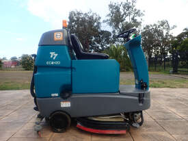 Tennant T7 Sweeper Sweeping/Cleaning - picture2' - Click to enlarge
