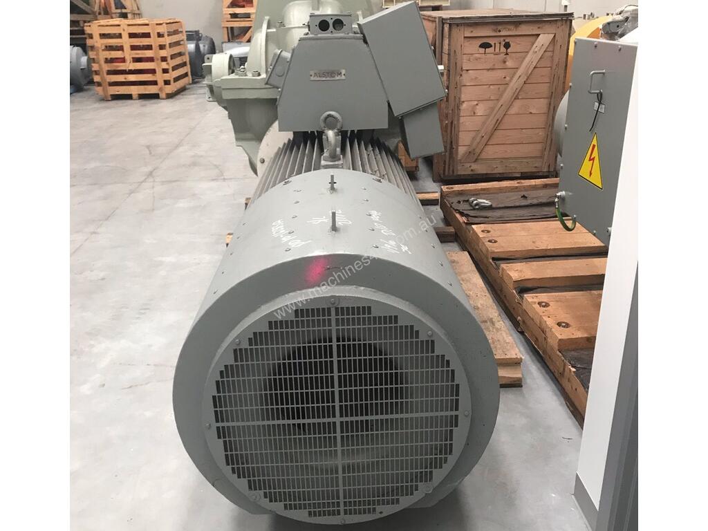 Used 2002 alstom 520 kw 700 hp 4 pole 1490 rpm 415 volt Foot Mount 355