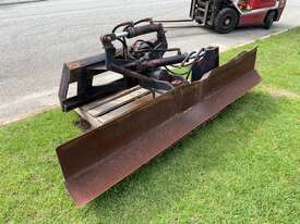 Grader Blade Skid steer 2100mm Hydraulic - picture1' - Click to enlarge