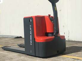 Pedestrian Pallet Truck 2.0t - picture1' - Click to enlarge