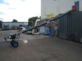 Foldable Brick Elevator Conveyor - 7m long - Technique Tools - picture0' - Click to enlarge