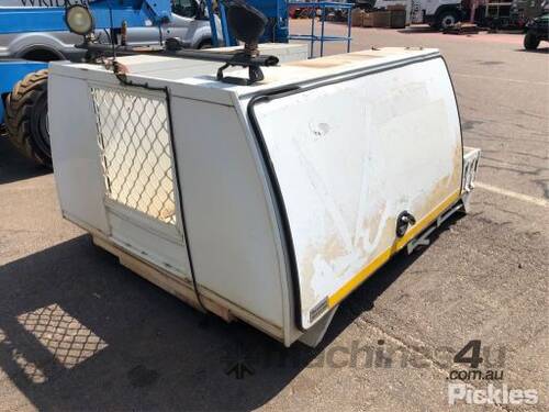 1x Ute Body Service Tray,