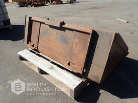 CATERPILLAR SKID STEER LOADER BUCKET - picture1' - Click to enlarge