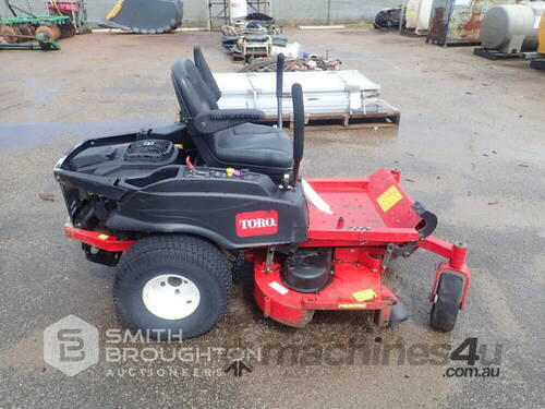 TORO TITAN Z5200K RIDE ON LAWN MOWER