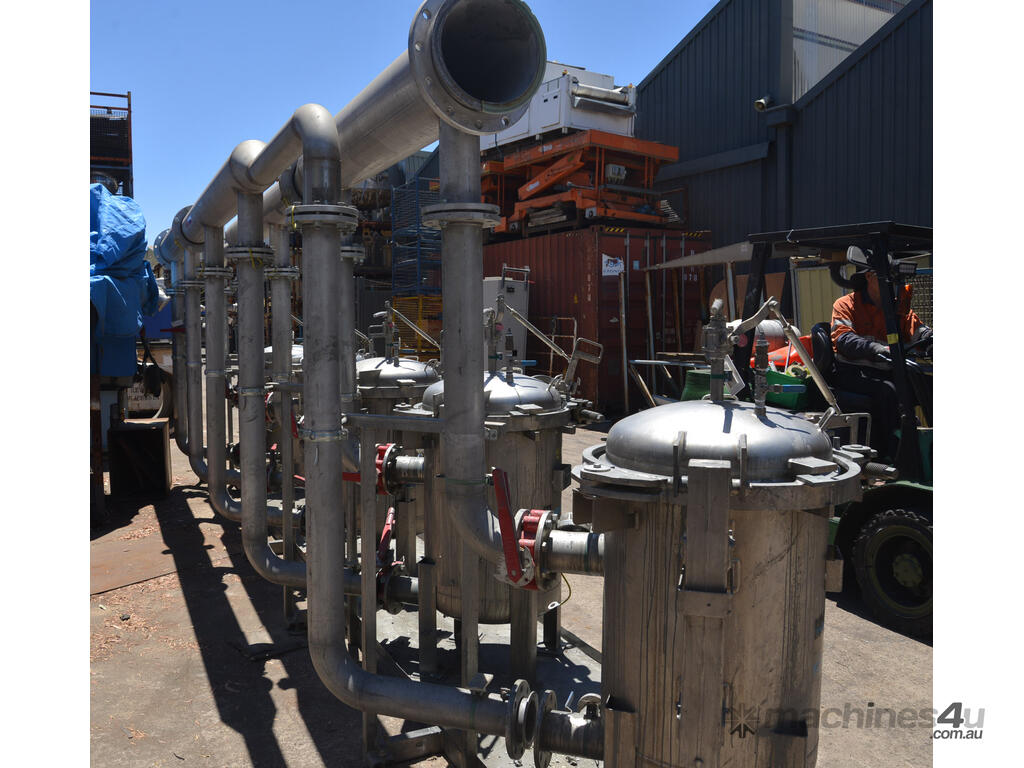 Used Hayward GAF Eaton VMBF0402BB06100DT11SENM Pressure Vessel in