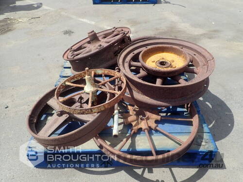 PALLET COMPRISING OF ASSORTED METAL VINTAGE WHEELS