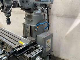 First LC 1 1/5 VS Milling Machine with DRO - picture0' - Click to enlarge