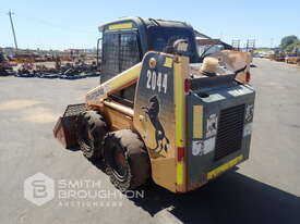 MUSTANG 2044 SKID STEER LOADER - picture2' - Click to enlarge