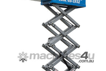 GENIE 1932 ELECTRIC SCISSOR LIFT