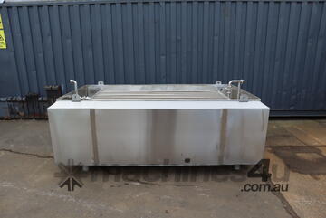 Large Stainless Steel Insulated Tank with Coil - 2000L