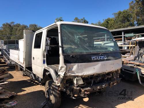 2004 Isuzu NPR400