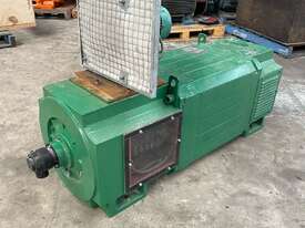 295 kw 395 hp 1610 rpm 460v Foot Mount 250 frame DC Electric Motor Leroy Somer Type LSK2504CM02 - picture0' - Click to enlarge