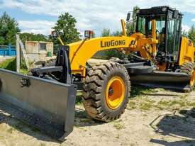 Liugong 4140D Motor Grader - B Series Cummins / ZF / Meritor axle - picture0' - Click to enlarge