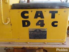 Caterpillar D4C - picture1' - Click to enlarge